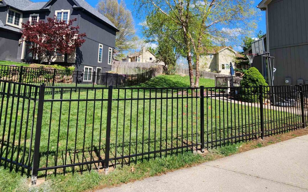 Is an Aluminum Fence the Right Choice for Your Home?