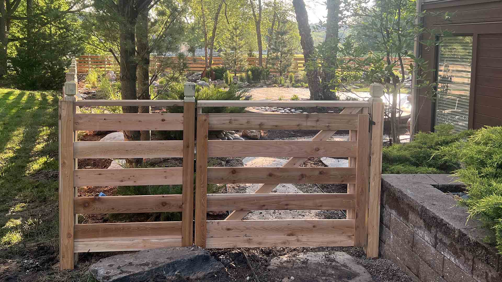 Example 08 of a residential wood fence fabricated and installed by Slagle Fence in Kansas City