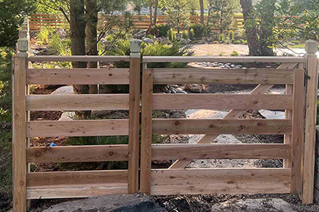 Example 01 of a Wood Fence installed by Slagle Fence in the Kansas City Metro