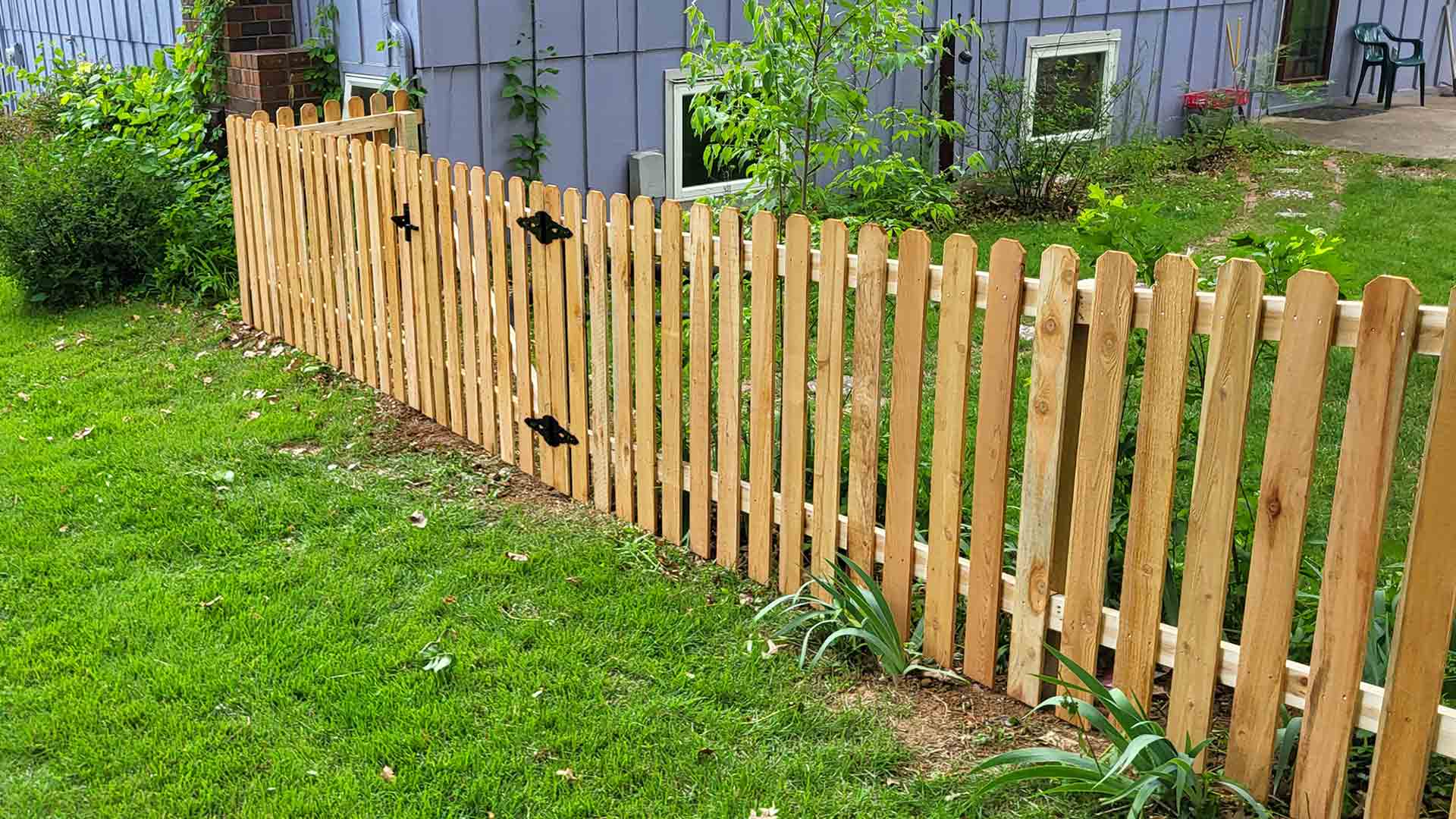 Example 12 of a residential wood fence fabricated and installed by Slagle Fence in Kansas City