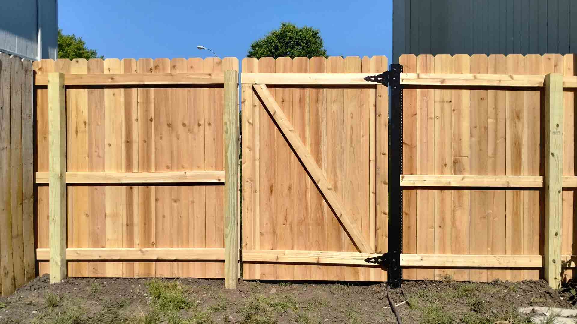 Example 16 of a residential wood fence fabricated and installed by Slagle Fence in Kansas City