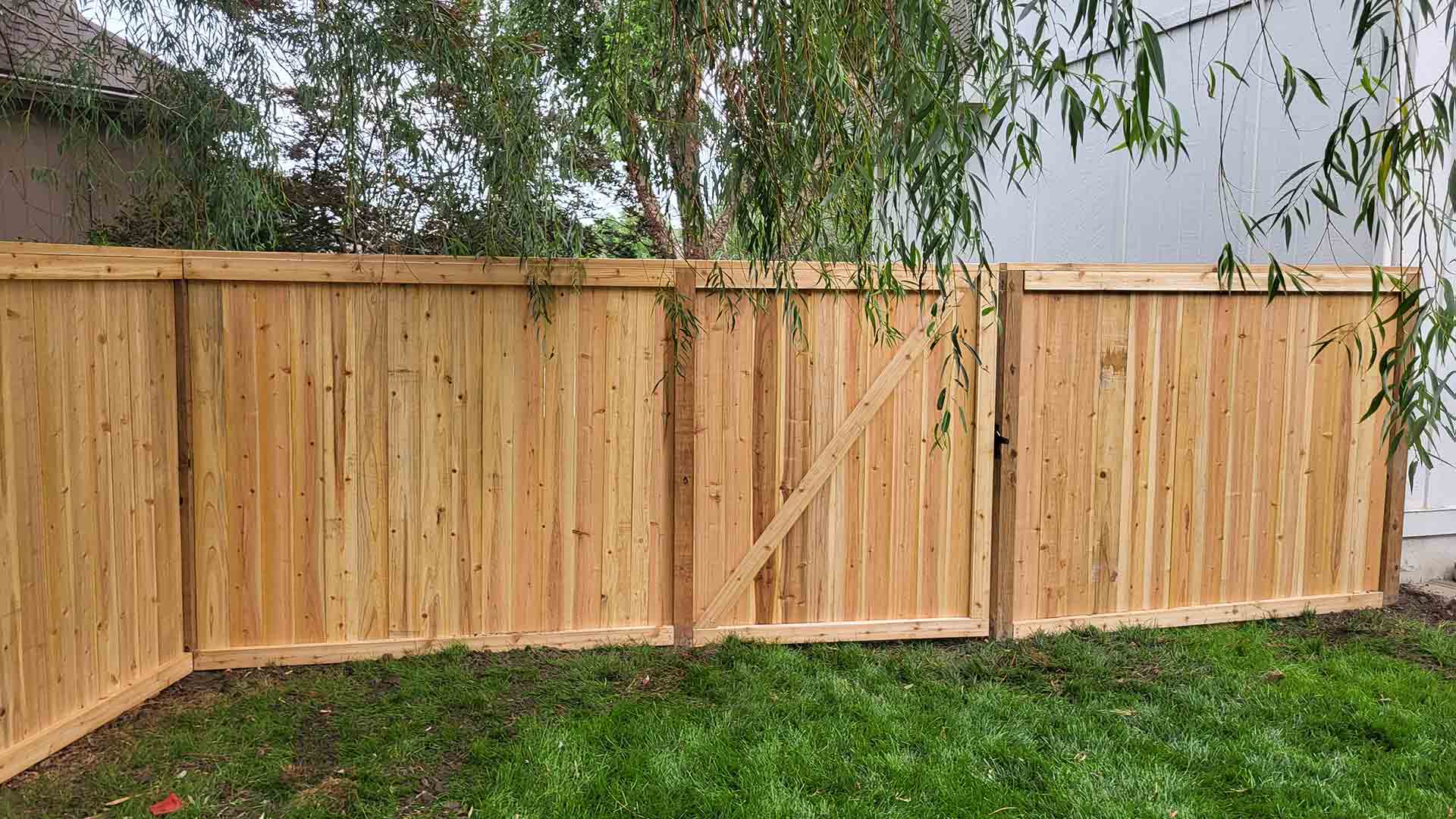 Example 19 of a residential wood fence fabricated and installed by Slagle Fence in Kansas City