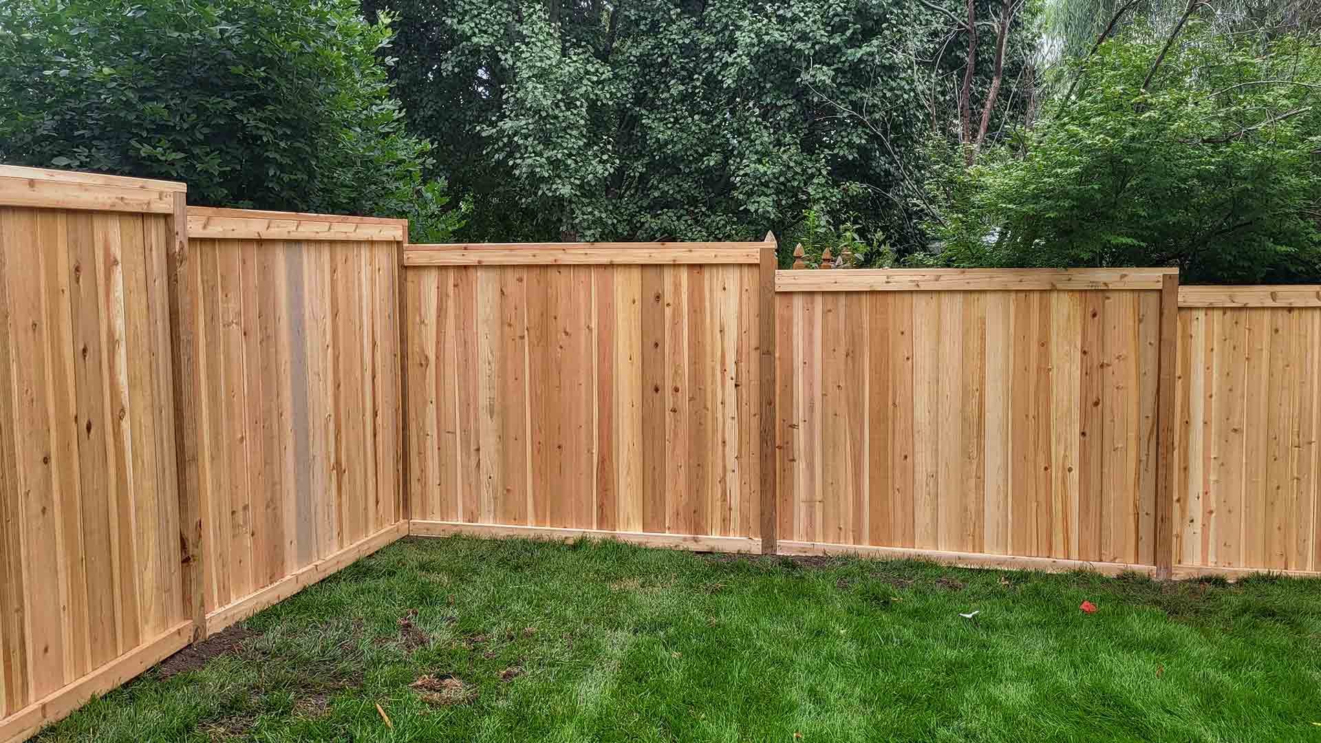 Example 20 of a residential wood fence fabricated and installed by Slagle Fence in Kansas City