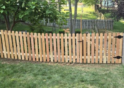 wood spaced picket
