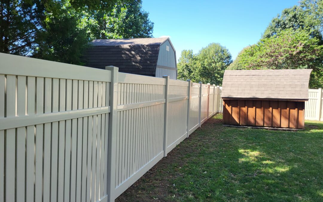 Is There a Height Requirement for Fences in Belton, Missouri? | Slagle Fence
